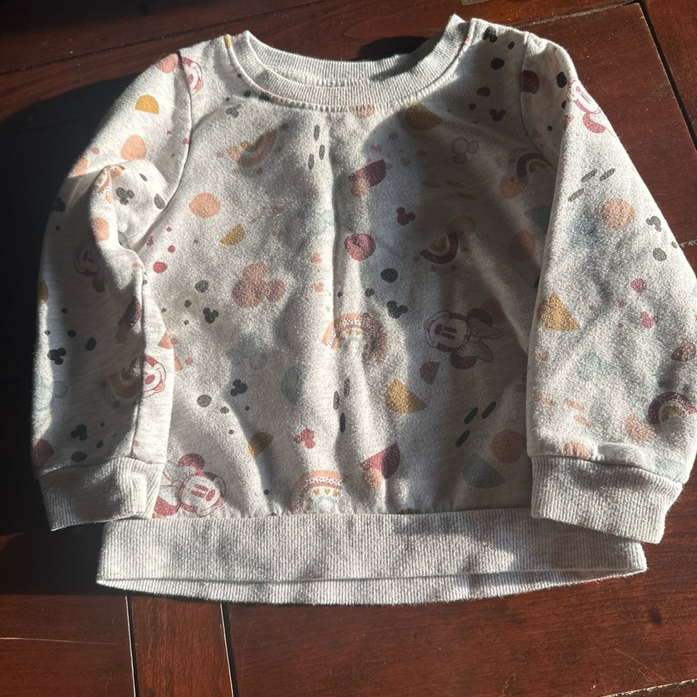 Sweatshirt